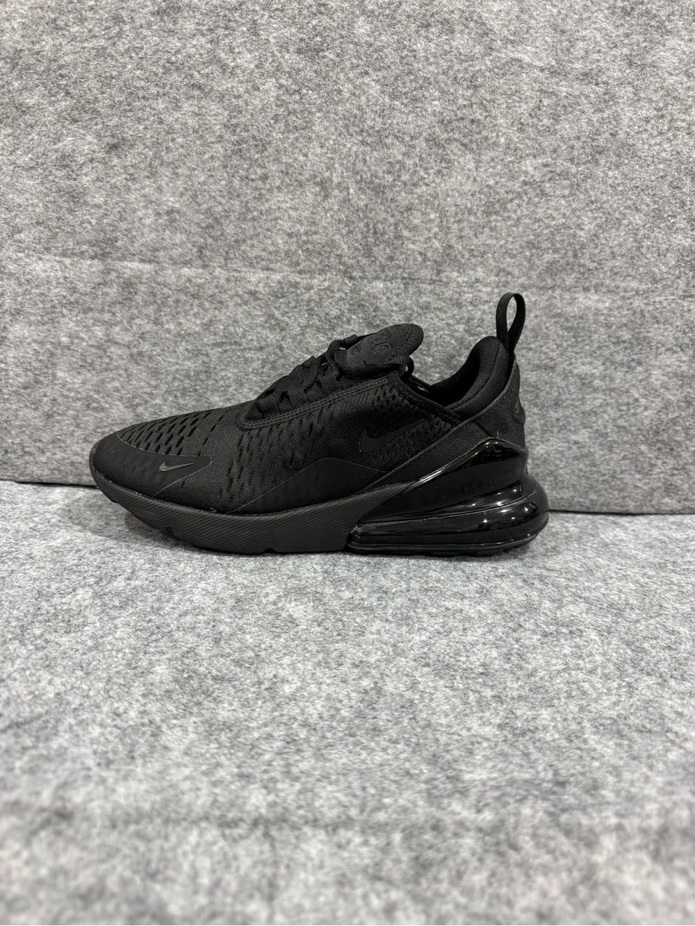 Women's size 7 Air Max 270 Tripe Black